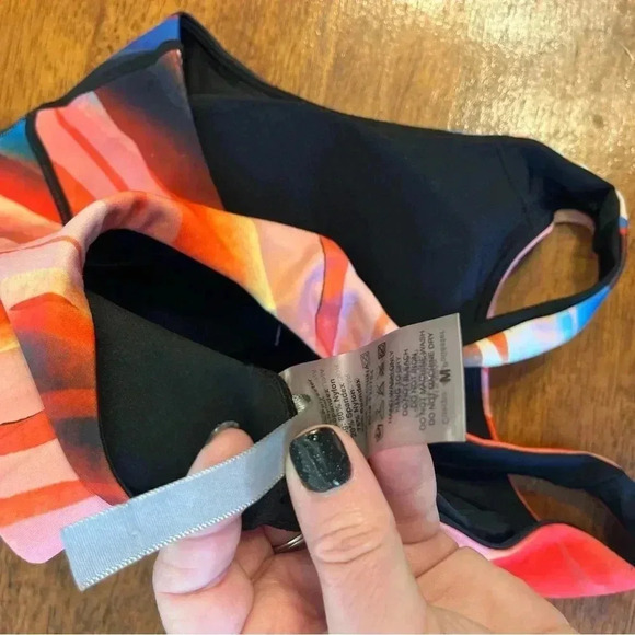 Yelete Active Sports bra size Medium - Picture 4 of 4